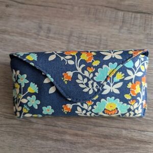 Very Bradley Sun Glasses Case